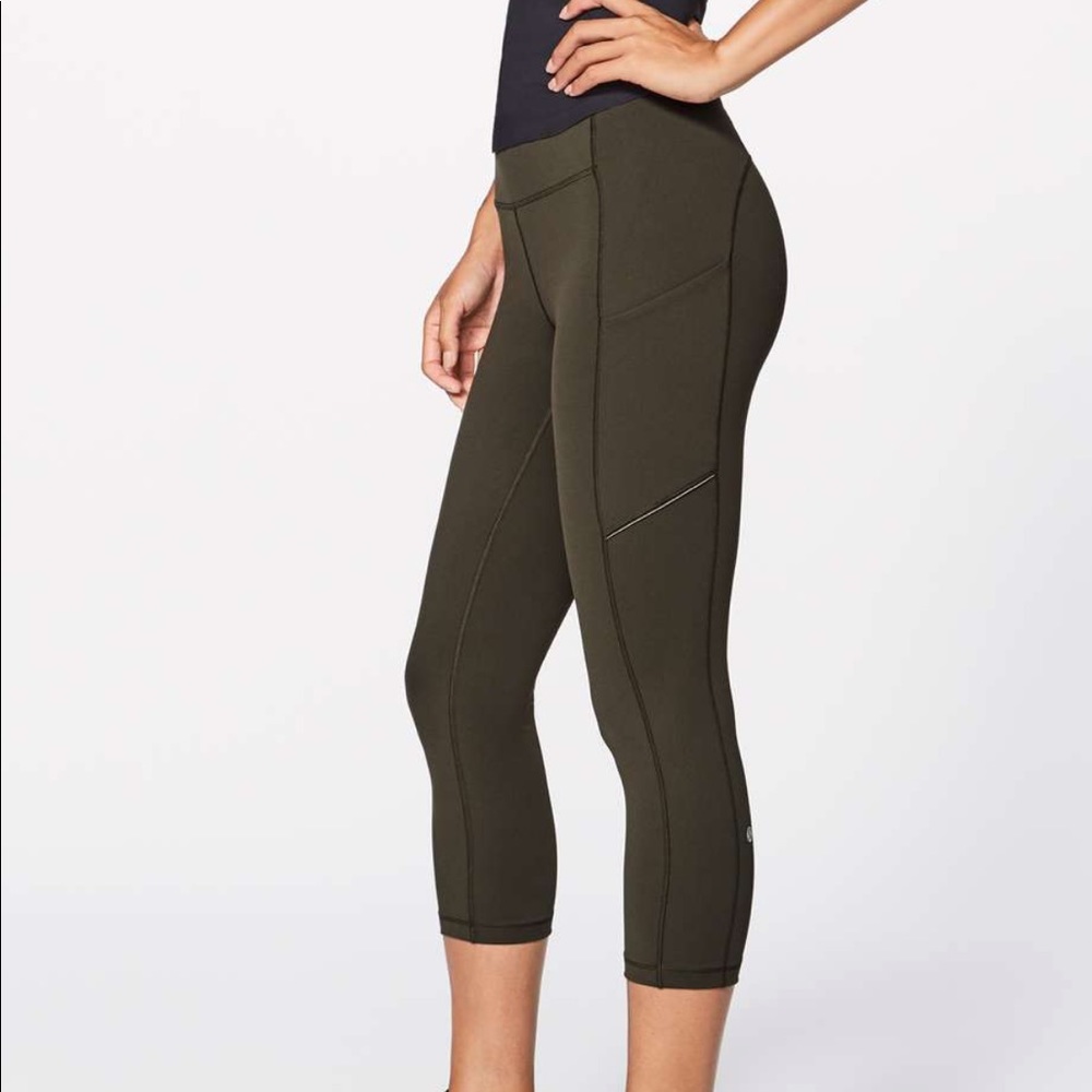 Lululemon Speed Up Crop 21”